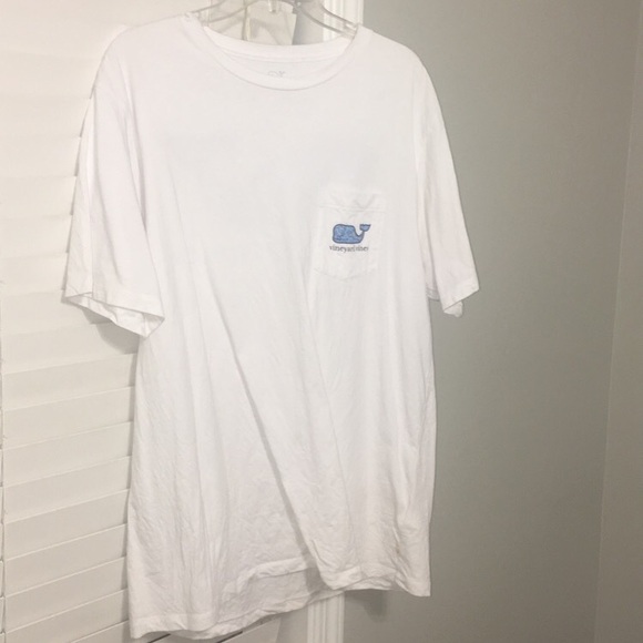 Vineyard Vines T Shirt - Picture 1 of 4